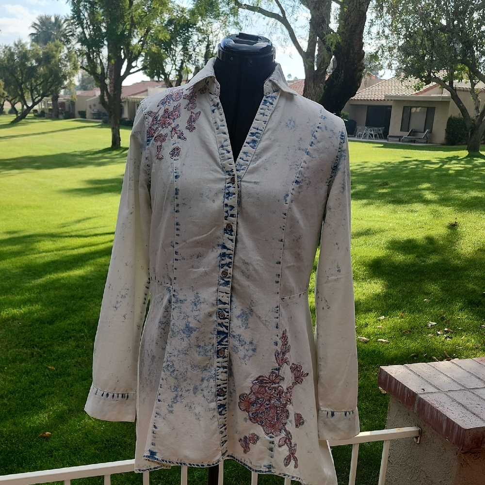 Floral Embroidered Long Sleeve Shirt